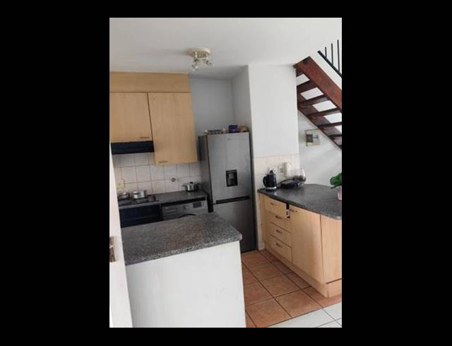 2 BEDROOM APARTMENT FOR SALE IN BRYANSTON